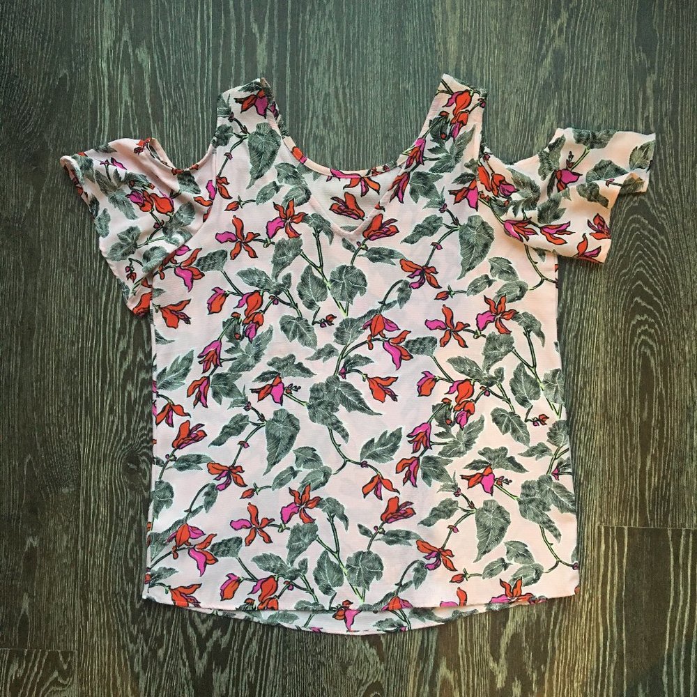 C&E Floral Cut Out Top - Sz. XS